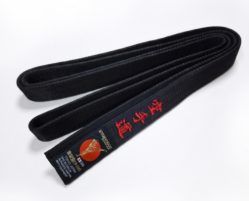 tokyodo_satin_embroidery Japanischer Schwarzgurt mit Stickerei (Beispiel)